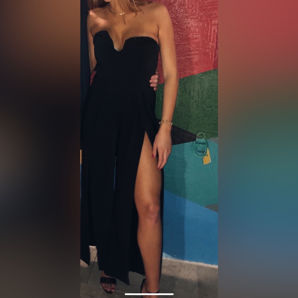 Amazing jumpsuit from revolve. Worn once.